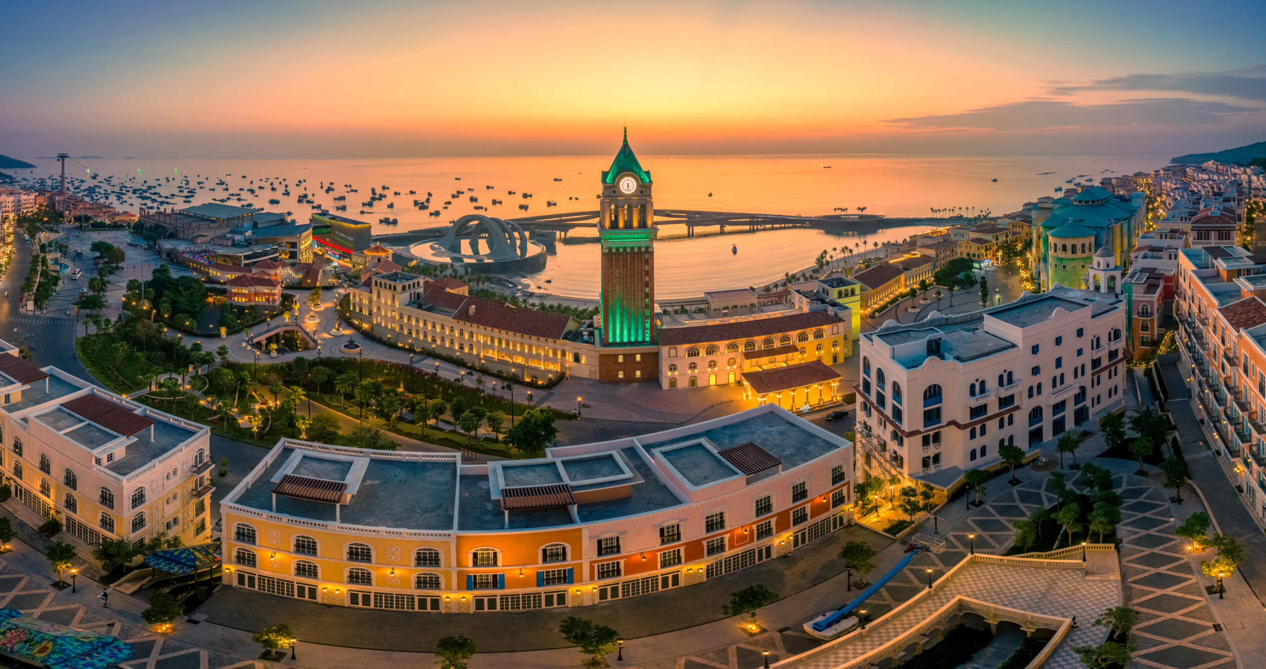 Sunset Town - điểm ngắm hoàng hôn đẹp nhất Phú Quốc