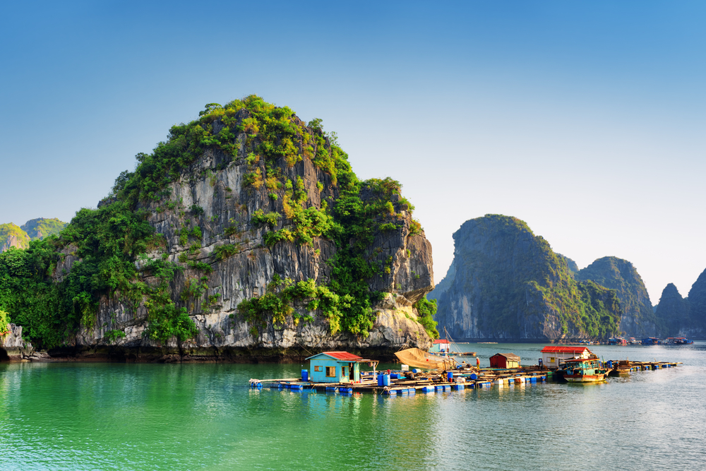 Vẻ đẹp hoang sơ, bình yên của làng chài cổ Việt Hải